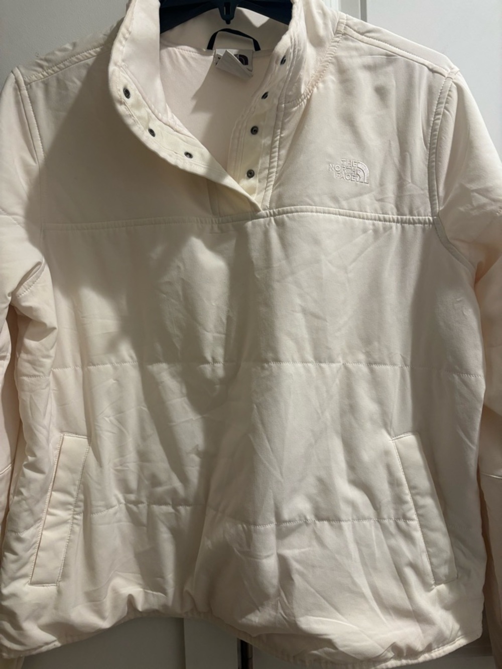 NWOT North Face Off-White Embroidered Logo Pullover